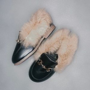 Kids Faux Fur Loafers with Elastic foot strap. US size 10.5/11. EU size 28. NWOB
